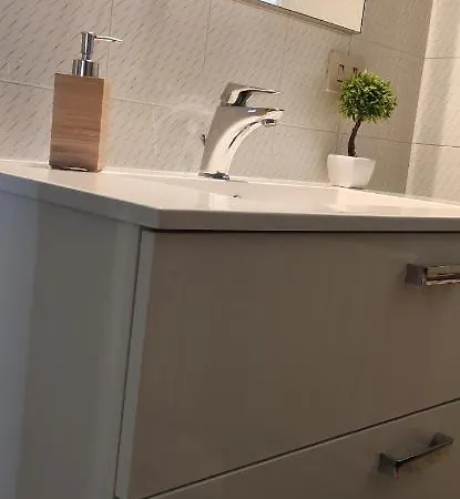 Ferienhaus Attic - Ideale Per Lavoro, Trasferte E Brevi Soste