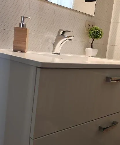 Ferienhaus Attic - Ideale Per Lavoro, Trasferte E Brevi Soste